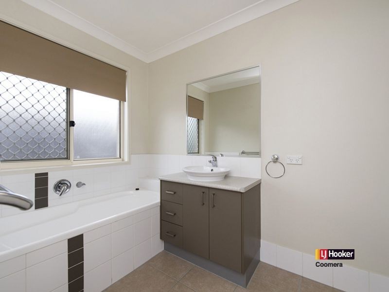 2 Mitchell Street, Upper Coomera QLD 4209