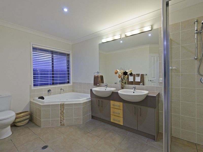 13 Rainbow Circuit, Coomera Waters QLD 4209