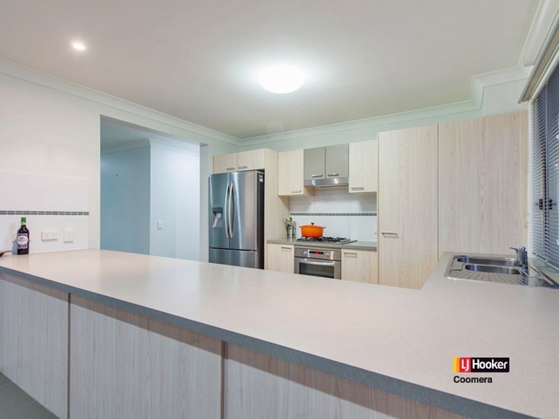 7 Silver Dawn Crescent, Oxenford QLD 4210
