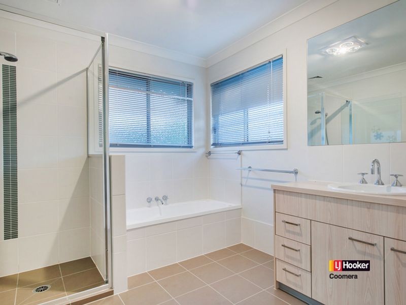 7 Silver Dawn Crescent, Oxenford QLD 4210