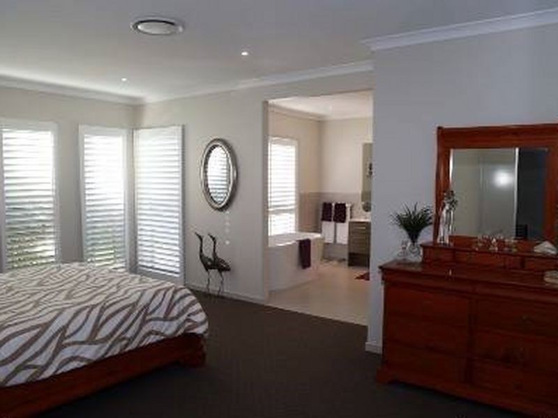 2 Cabriolet Court, Upper Coomera QLD 4209