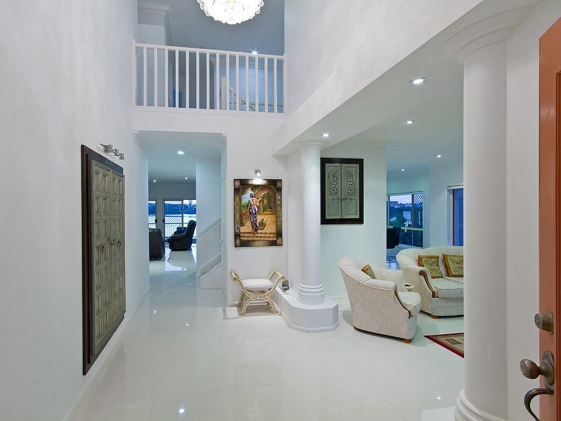 33 Northwestern Court, Varsity Lakes QLD 4227