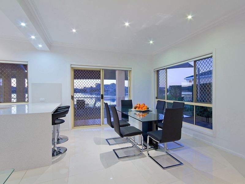 33 Northwestern Court, Varsity Lakes QLD 4227