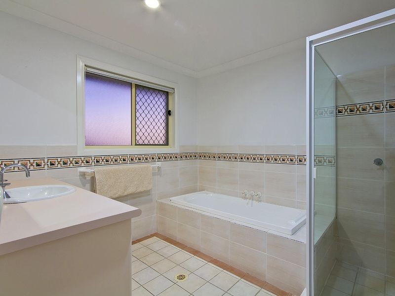 33 Northwestern Court, Varsity Lakes QLD 4227