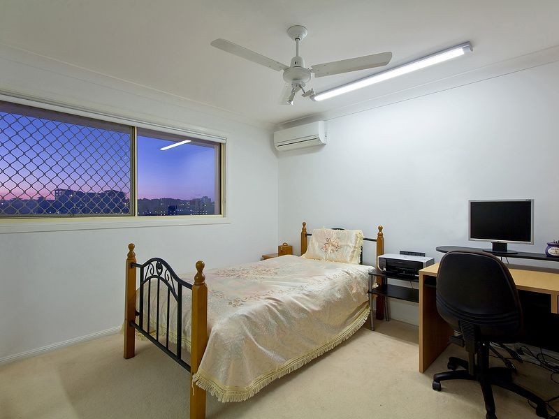 33 Northwestern Court, Varsity Lakes QLD 4227