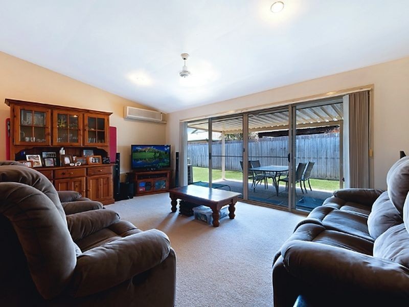 8 Meadow Way, Upper Coomera QLD 4209