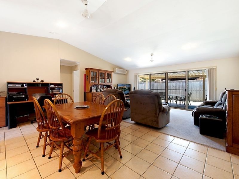 8 Meadow Way, Upper Coomera QLD 4209