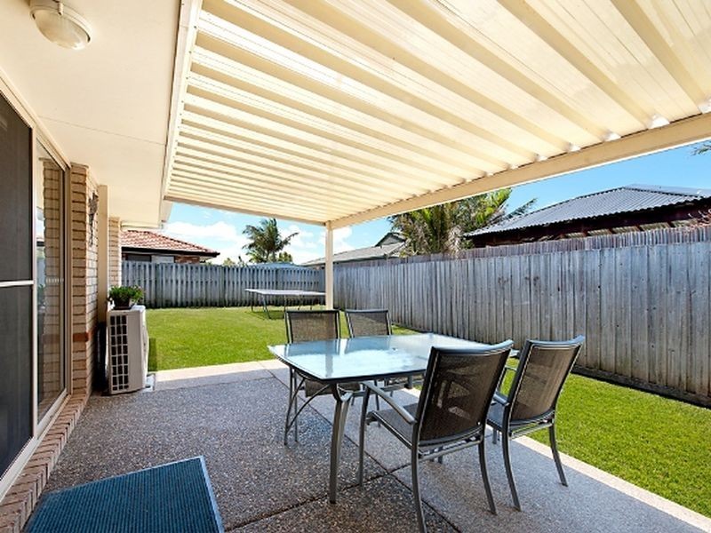 8 Meadow Way, Upper Coomera QLD 4209