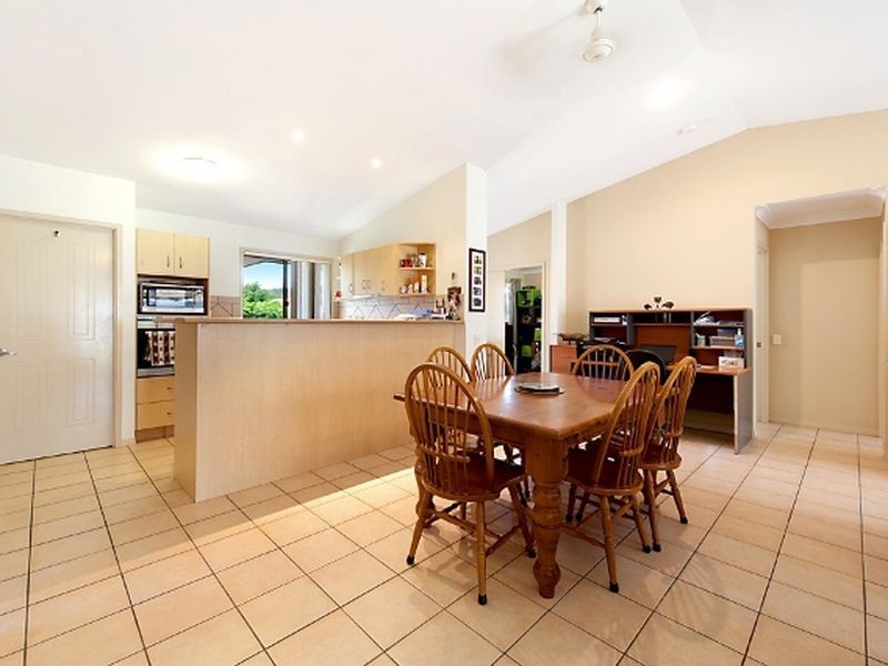 8 Meadow Way, Upper Coomera QLD 4209