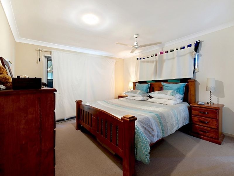 8 Meadow Way, Upper Coomera QLD 4209