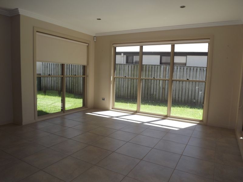 10 Ingrid Lane, Coomera Waters QLD 4209