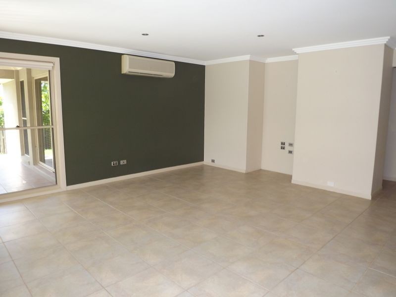 10 Ingrid Lane, Coomera Waters QLD 4209