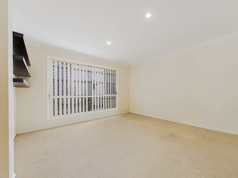 22 Billinghurst Crescent, Upper Coomera QLD 4209