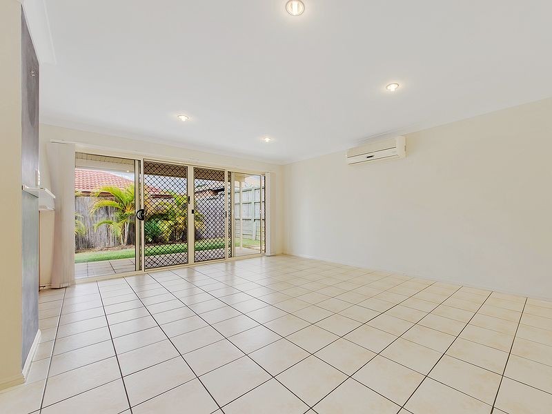 22 Billinghurst Crescent, Upper Coomera QLD 4209