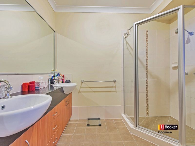 17 Greendragon Crescent, Upper Coomera QLD 4209
