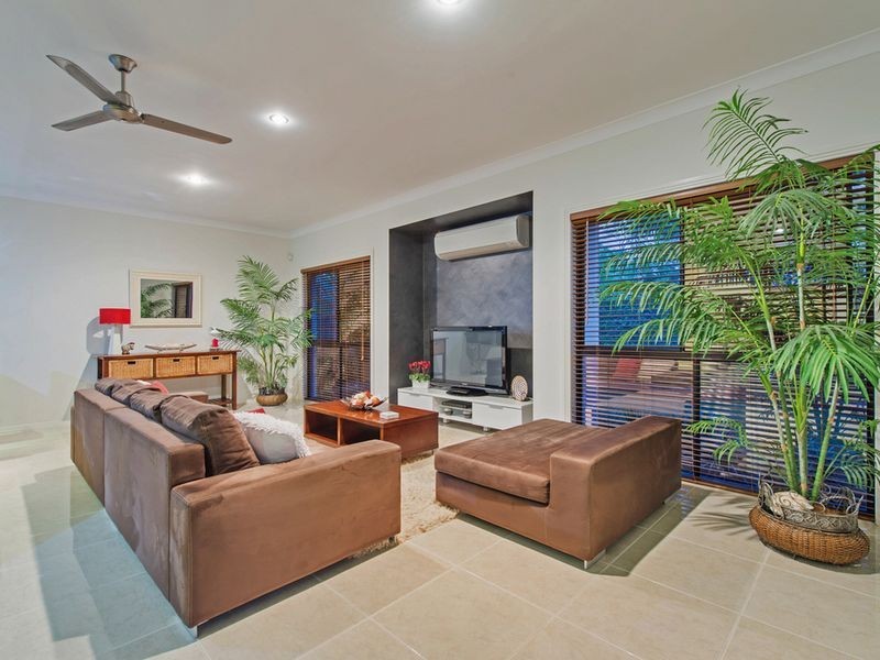 10 Kingtide Lane, Coomera Waters QLD 4209