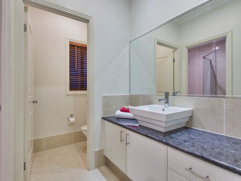 10 Kingtide Lane, Coomera Waters QLD 4209