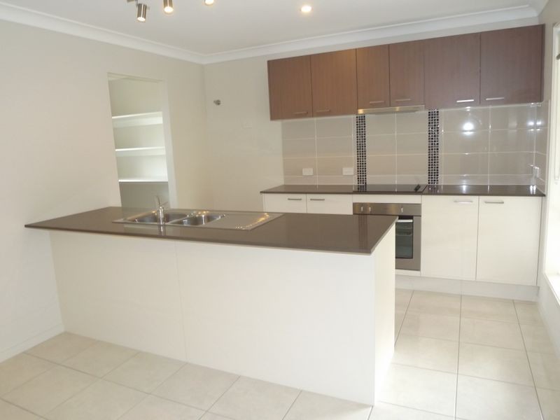 8 Alexa Rise, Upper Coomera QLD 4209