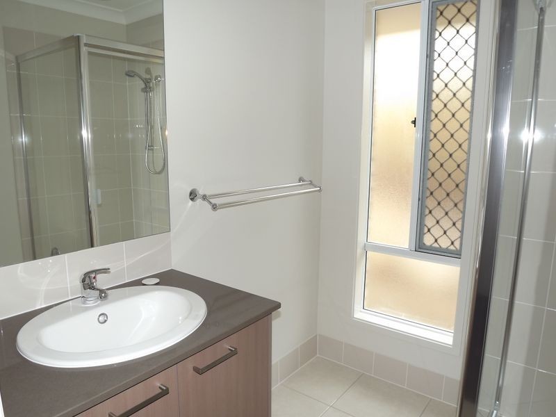 8 Alexa Rise, Upper Coomera QLD 4209