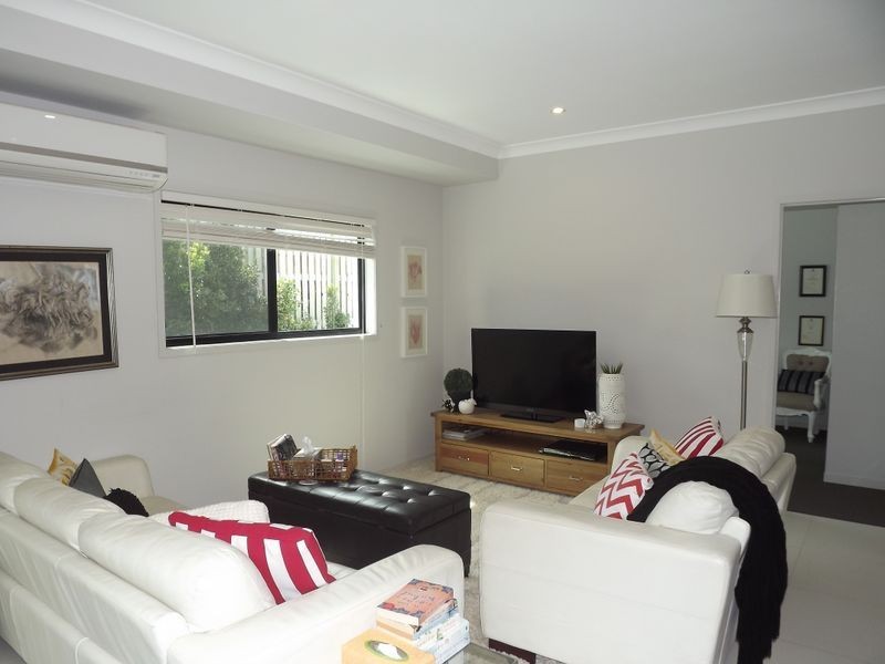 18 Warrandyte Street, Upper Coomera QLD 4209