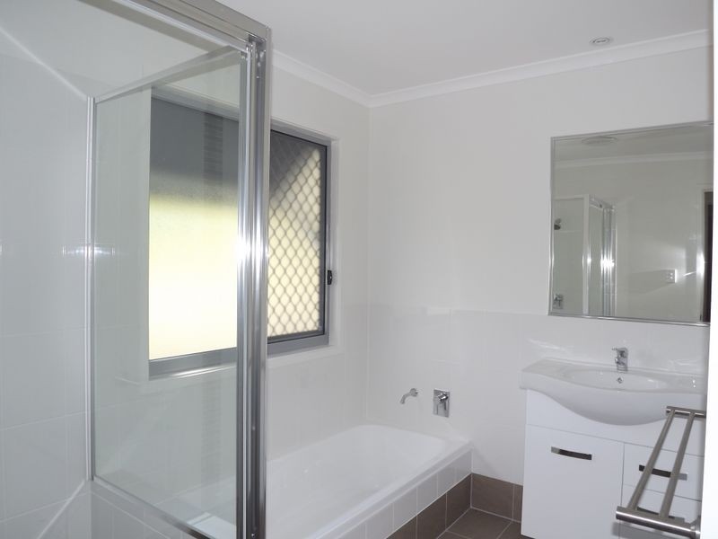 2B Baileys Mountain Road, Willow Vale QLD 4209