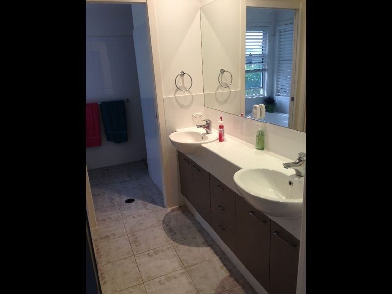 7 The Close, Helensvale QLD 4212