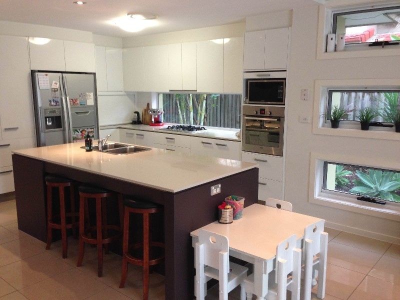 7 The Close, Helensvale QLD 4212