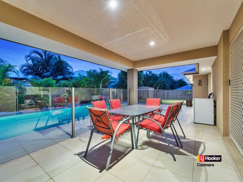 8 Ragamuffin Drive West, Coomera Waters QLD 4209