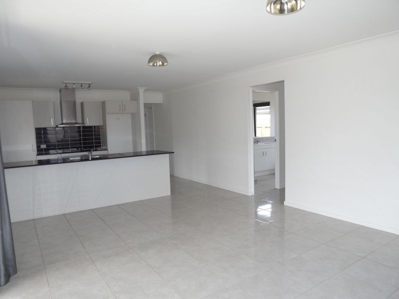 25 Wimmera Crescent, Upper Coomera QLD 4209