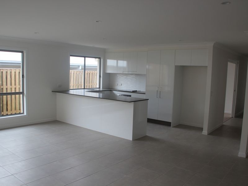 30 Dorretti Circuit, Upper Coomera QLD 4209