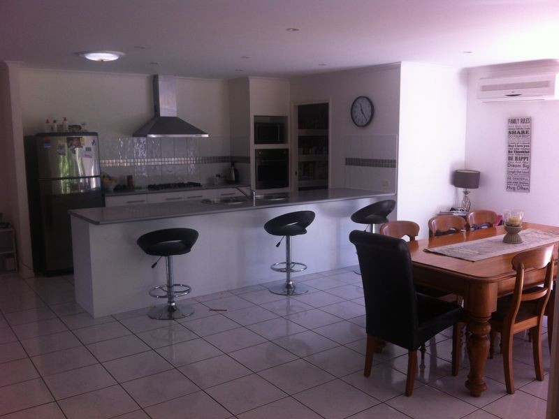 4 Sailaway Court, Coomera Waters QLD 4209