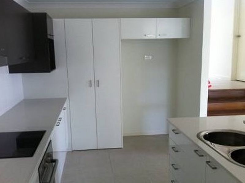 64 Davis Cup Court, Oxenford QLD 4210