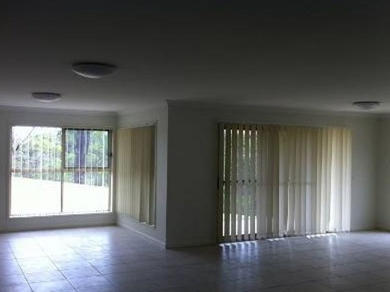 64 Davis Cup Court, Oxenford QLD 4210