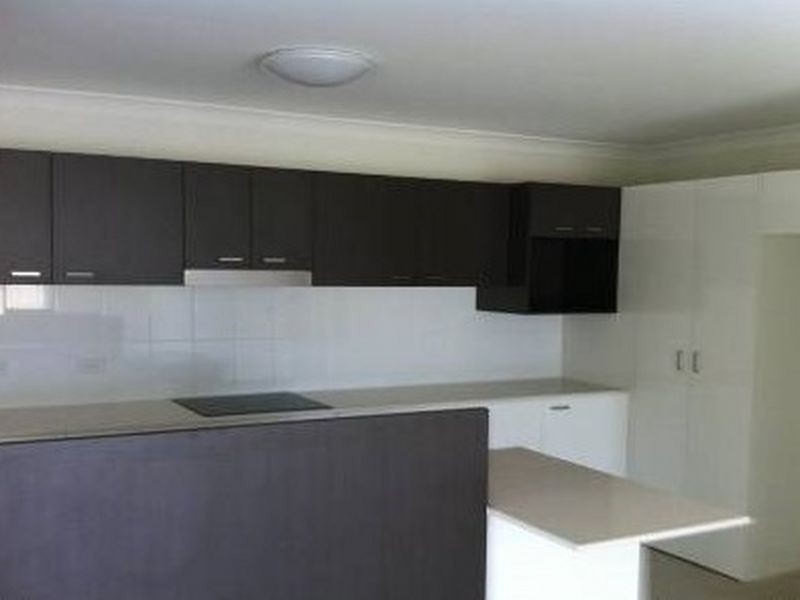 64 Davis Cup Court, Oxenford QLD 4210