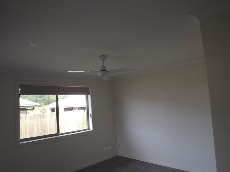 27 Denham Circuit, Willow Vale QLD 4209