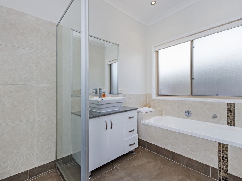 1 Morning Tide Lane, Coomera Waters QLD 4209