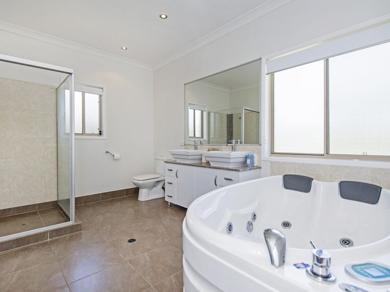 1 Morning Tide Lane, Coomera Waters QLD 4209