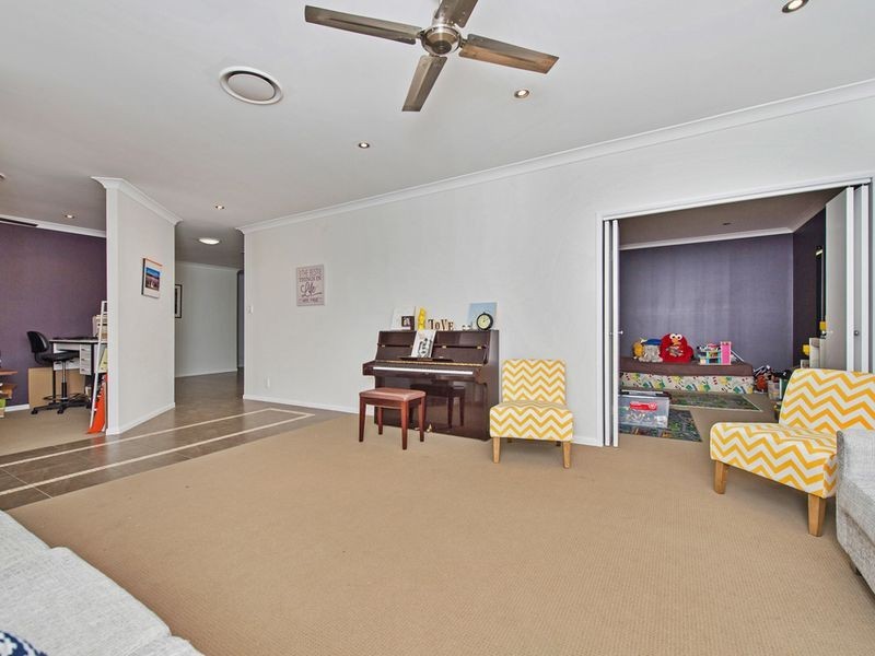 1 Morning Tide Lane, Coomera Waters QLD 4209