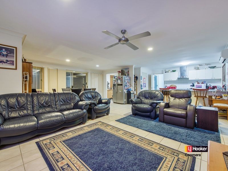 3 Woodbridge Place, Oxenford QLD 4210