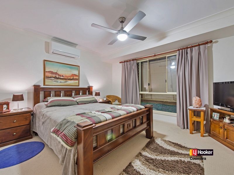 3 Woodbridge Place, Oxenford QLD 4210