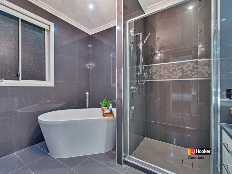 13 Impeccable Circuit, Coomera Waters QLD 4209