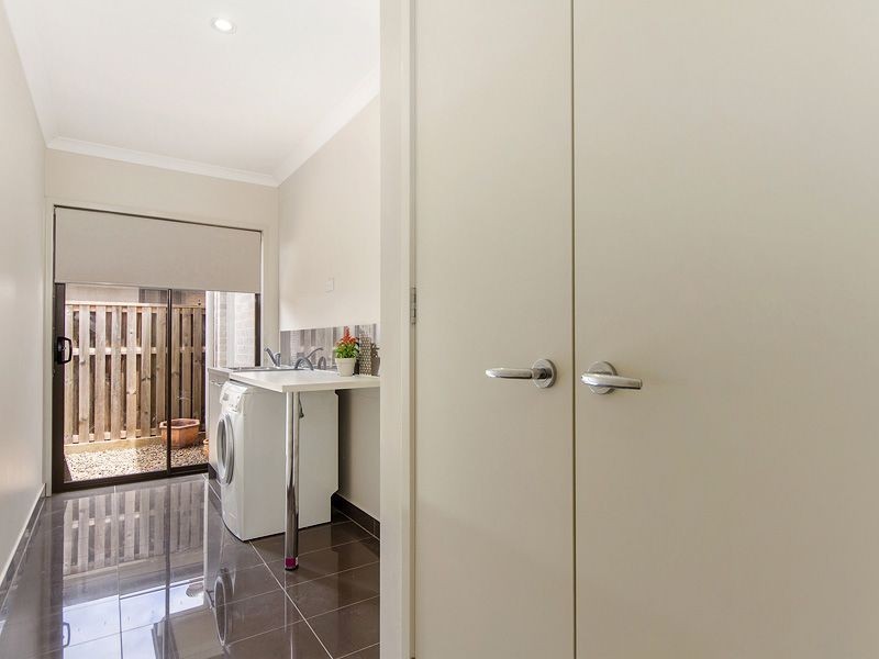 26 Ningaloo Drive, Pimpama QLD 4209