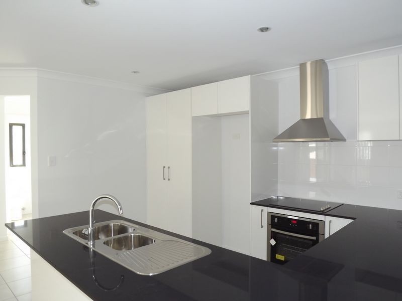 10 Alexa Rise, Upper Coomera QLD 4209