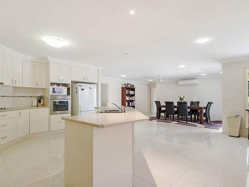 3 Crusade Court, Coomera Waters QLD 4209