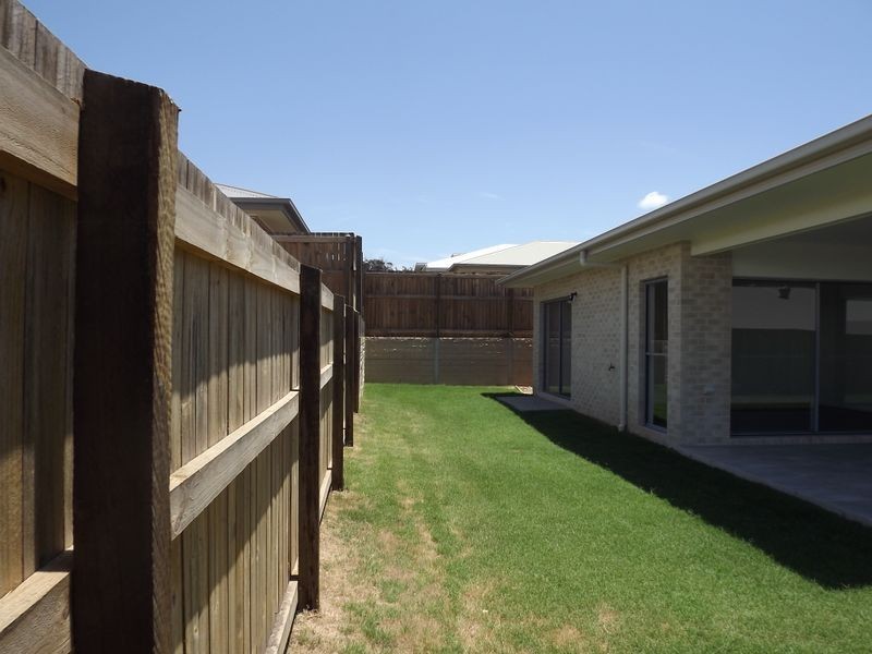 17 Red Gum Terrace, Coomera QLD 4209