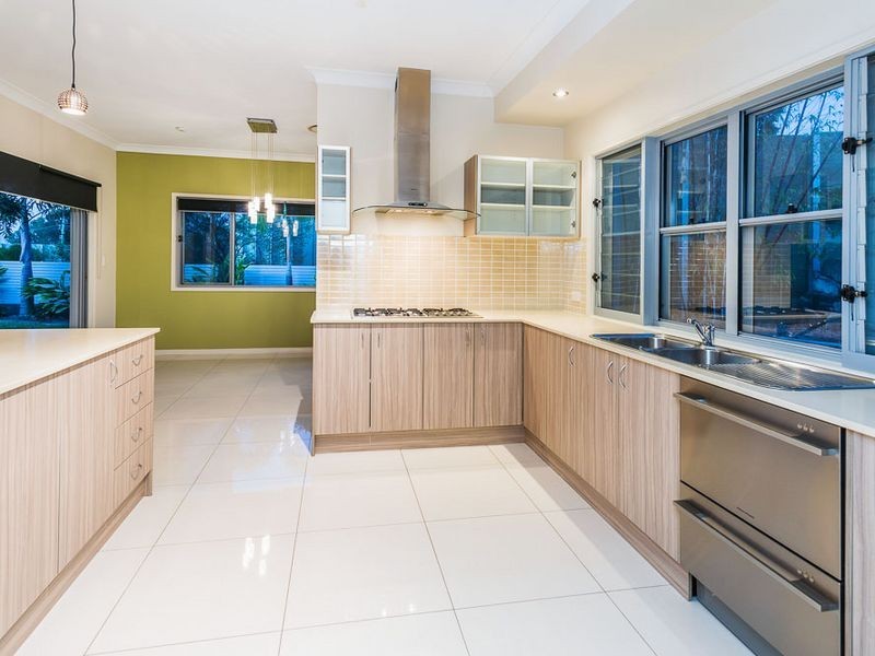 63 Rushcutter Avenue, Oxenford QLD 4210