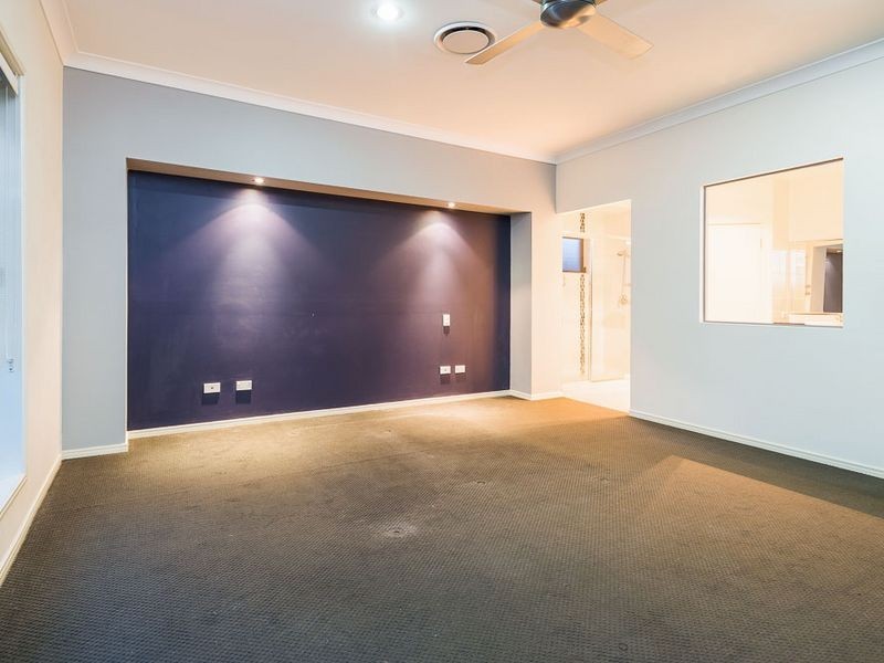 63 Rushcutter Avenue, Oxenford QLD 4210