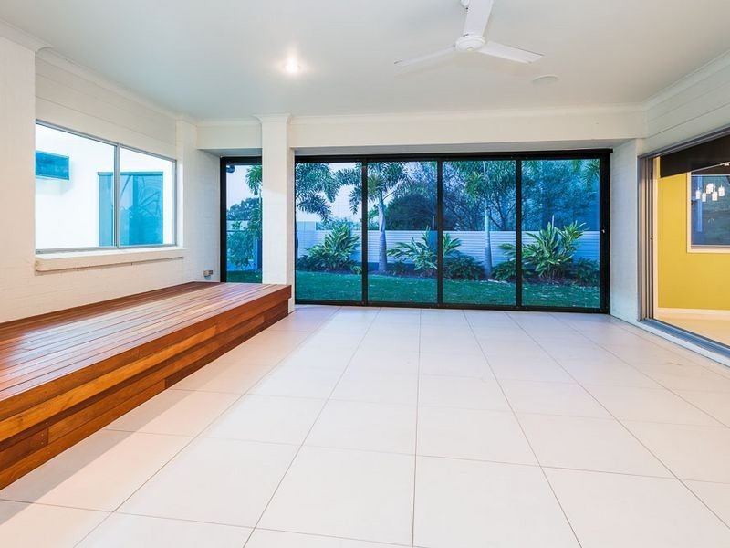 63 Rushcutter Avenue, Oxenford QLD 4210