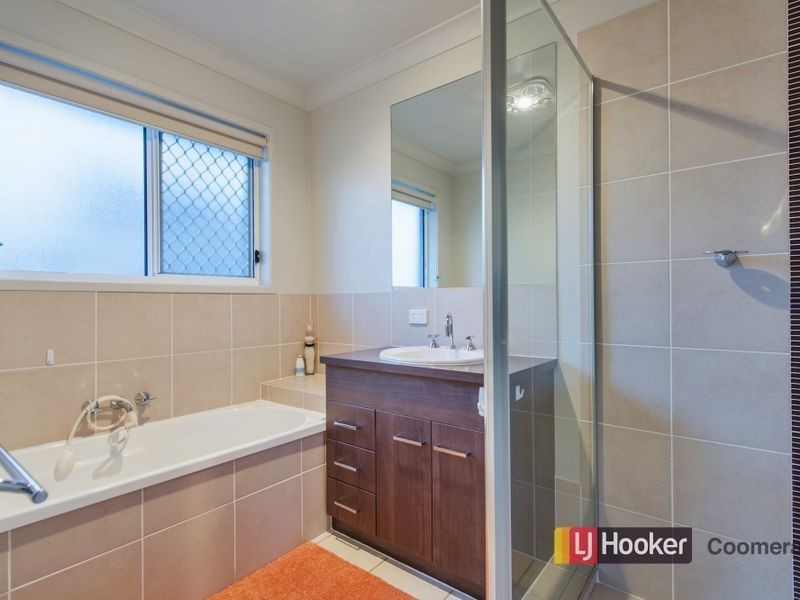 38 Bahkeeta Street, Oxenford QLD 4210