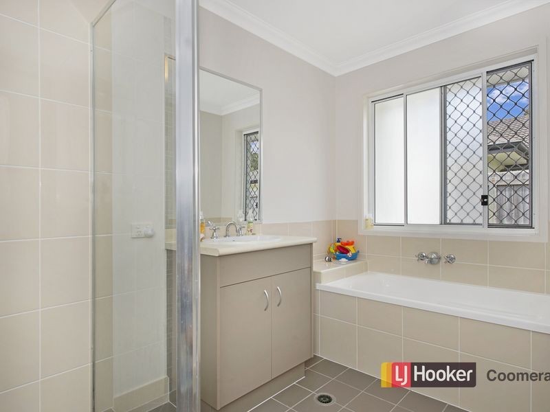 27 Firecrest Close, Upper Coomera QLD 4209